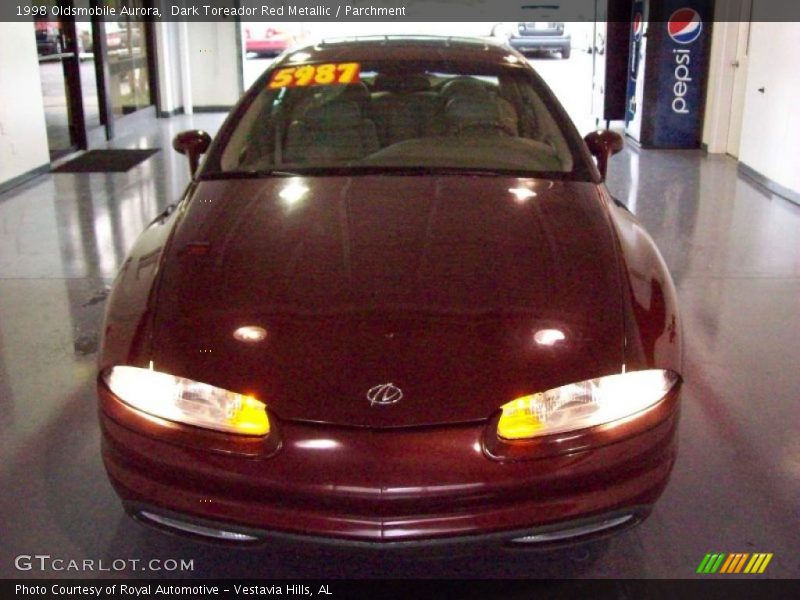 Dark Toreador Red Metallic / Parchment 1998 Oldsmobile Aurora