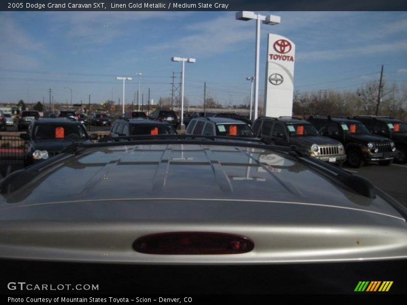 Linen Gold Metallic / Medium Slate Gray 2005 Dodge Grand Caravan SXT