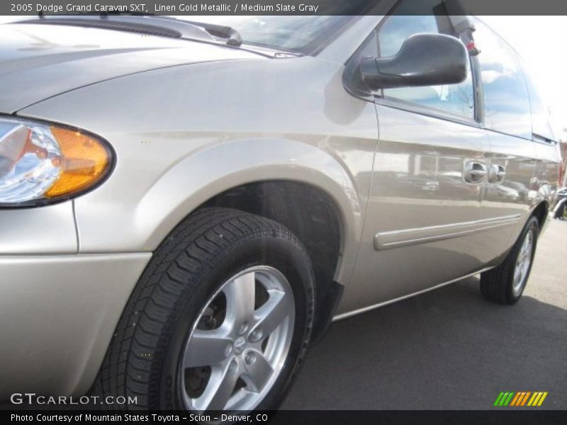Linen Gold Metallic / Medium Slate Gray 2005 Dodge Grand Caravan SXT