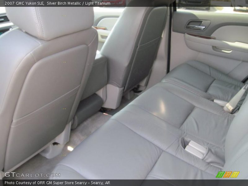 Silver Birch Metallic / Light Titanium 2007 GMC Yukon SLE