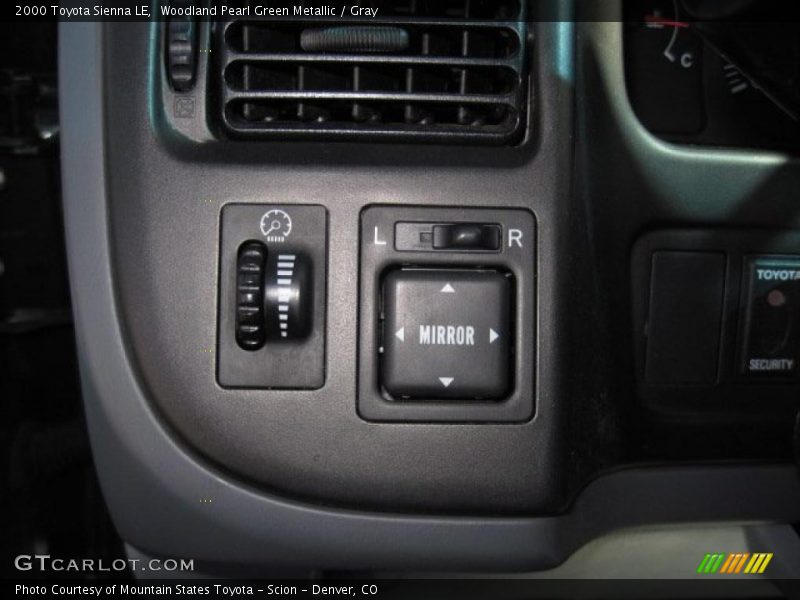 Woodland Pearl Green Metallic / Gray 2000 Toyota Sienna LE