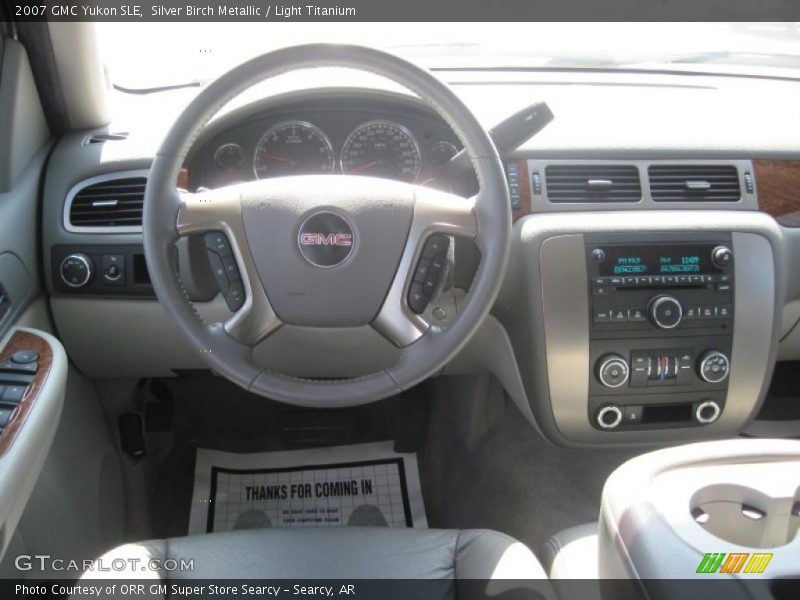 Silver Birch Metallic / Light Titanium 2007 GMC Yukon SLE