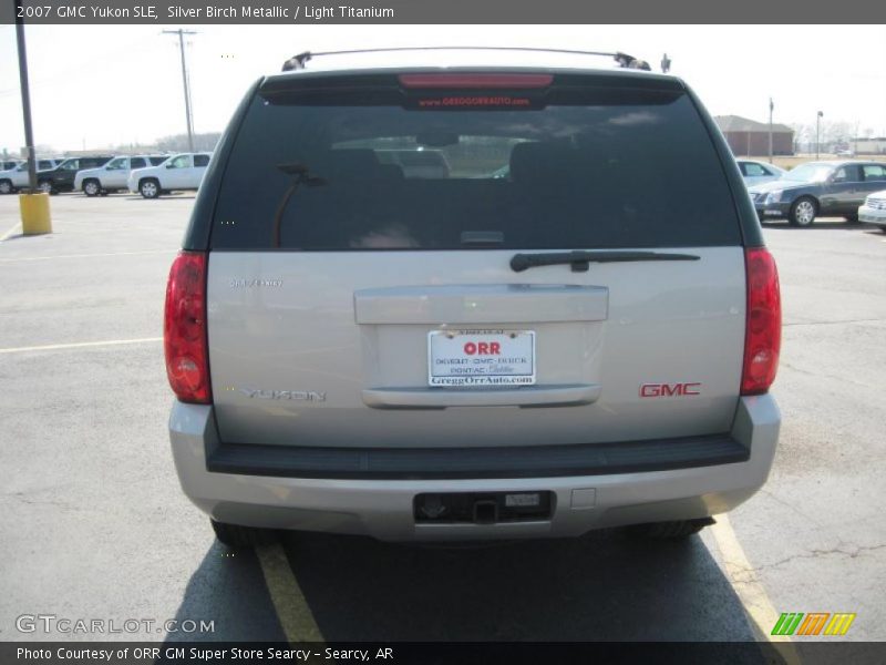 Silver Birch Metallic / Light Titanium 2007 GMC Yukon SLE