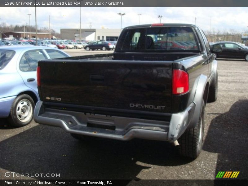 Onyx Black / Graphite 1996 Chevrolet S10 LS Extended Cab 4x4