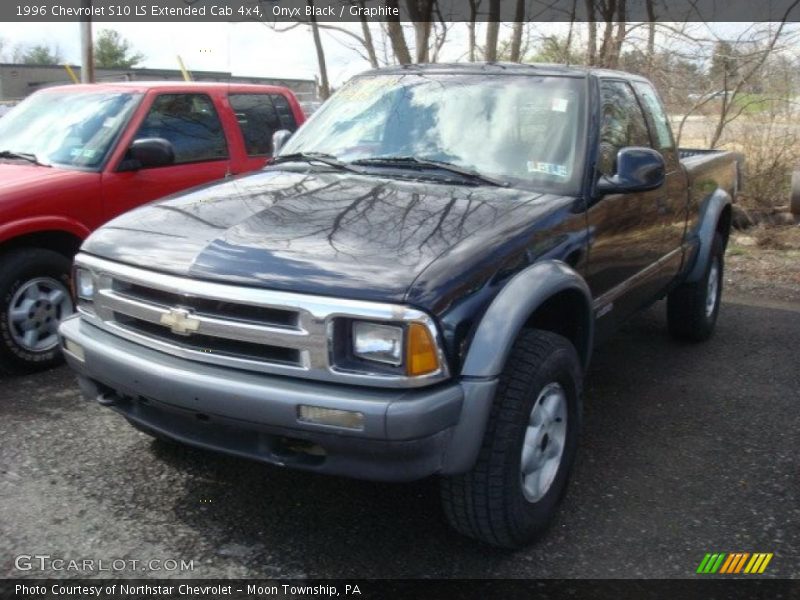 Onyx Black / Graphite 1996 Chevrolet S10 LS Extended Cab 4x4