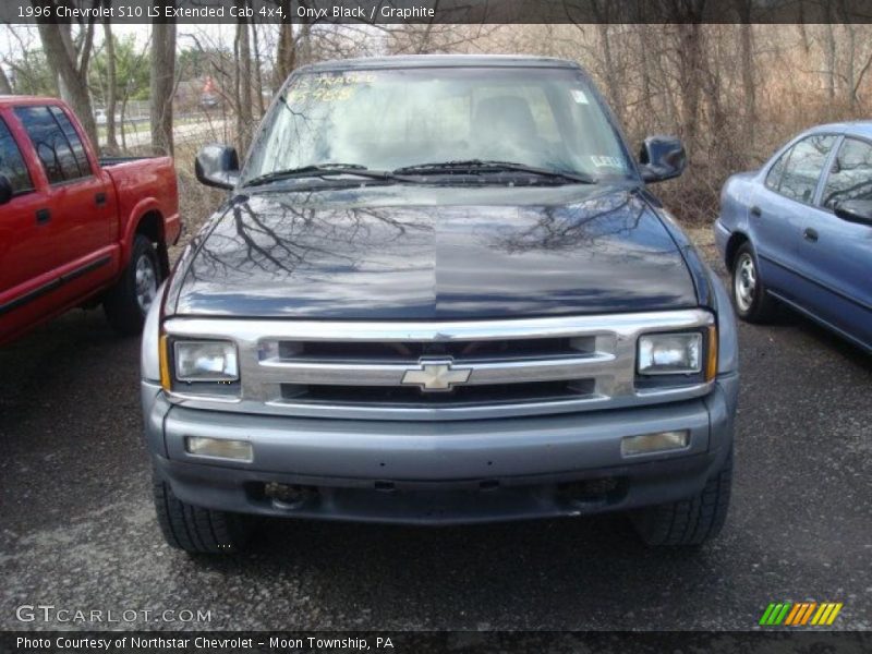 Onyx Black / Graphite 1996 Chevrolet S10 LS Extended Cab 4x4