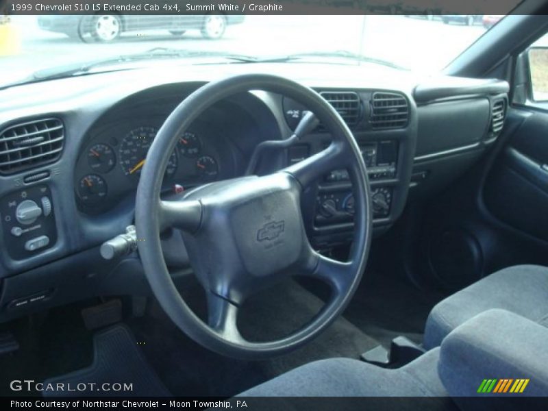 Summit White / Graphite 1999 Chevrolet S10 LS Extended Cab 4x4