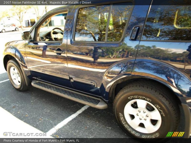 Majestic Blue Metallic / Desert 2007 Nissan Pathfinder SE 4x4