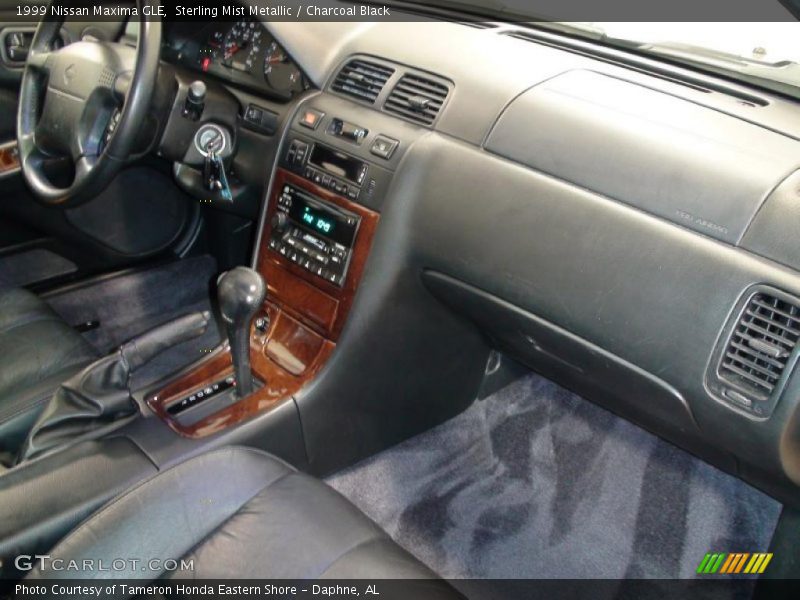 Sterling Mist Metallic / Charcoal Black 1999 Nissan Maxima GLE