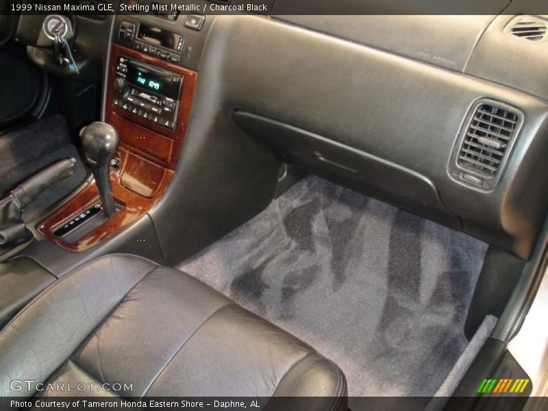 Sterling Mist Metallic / Charcoal Black 1999 Nissan Maxima GLE