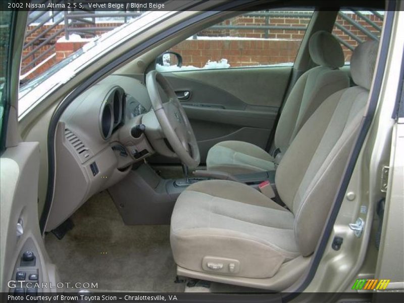 Velvet Beige / Blond Beige 2002 Nissan Altima 2.5 S