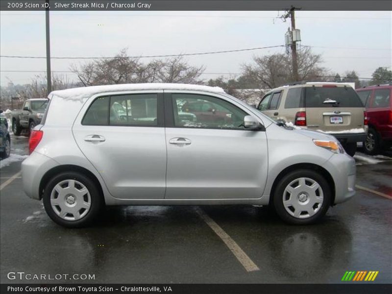 Silver Streak Mica / Charcoal Gray 2009 Scion xD