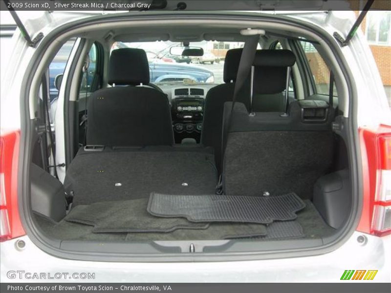 Silver Streak Mica / Charcoal Gray 2009 Scion xD