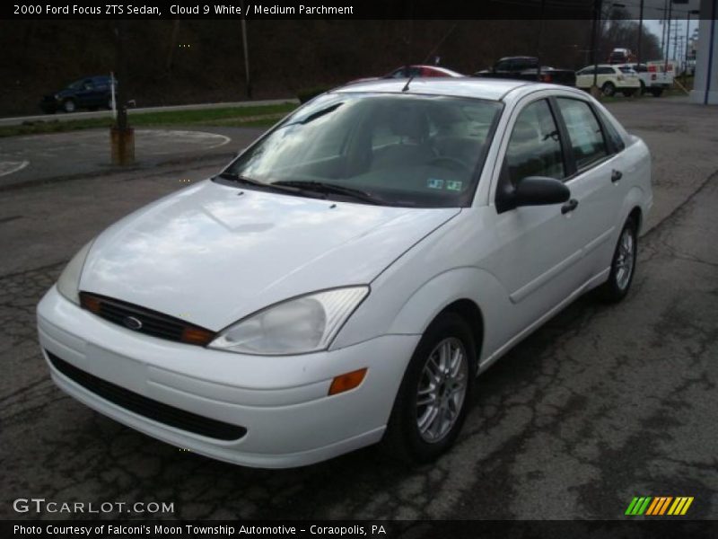 Cloud 9 White / Medium Parchment 2000 Ford Focus ZTS Sedan