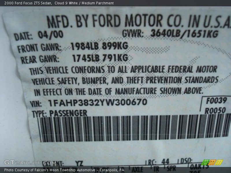 Cloud 9 White / Medium Parchment 2000 Ford Focus ZTS Sedan