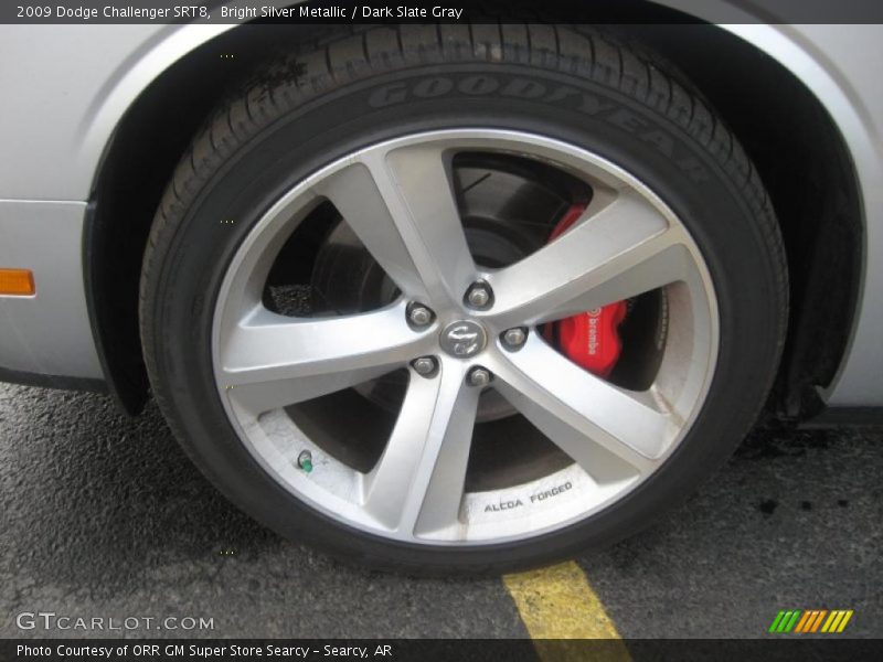 Bright Silver Metallic / Dark Slate Gray 2009 Dodge Challenger SRT8