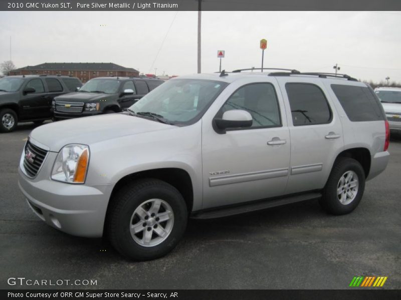 Pure Silver Metallic / Light Titanium 2010 GMC Yukon SLT