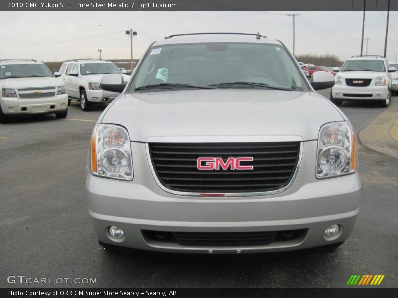 Pure Silver Metallic / Light Titanium 2010 GMC Yukon SLT