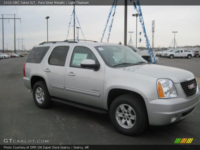Pure Silver Metallic / Light Titanium 2010 GMC Yukon SLT