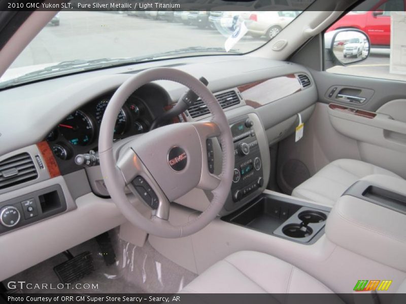 Pure Silver Metallic / Light Titanium 2010 GMC Yukon SLT