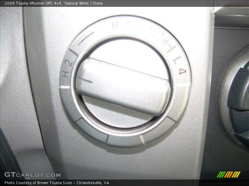 Natural White / Stone 2004 Toyota 4Runner SR5 4x4