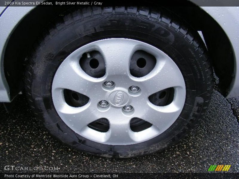 Bright Silver Metallic / Gray 2009 Kia Spectra EX Sedan