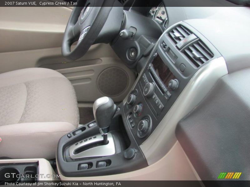 Cypress Green / Tan 2007 Saturn VUE