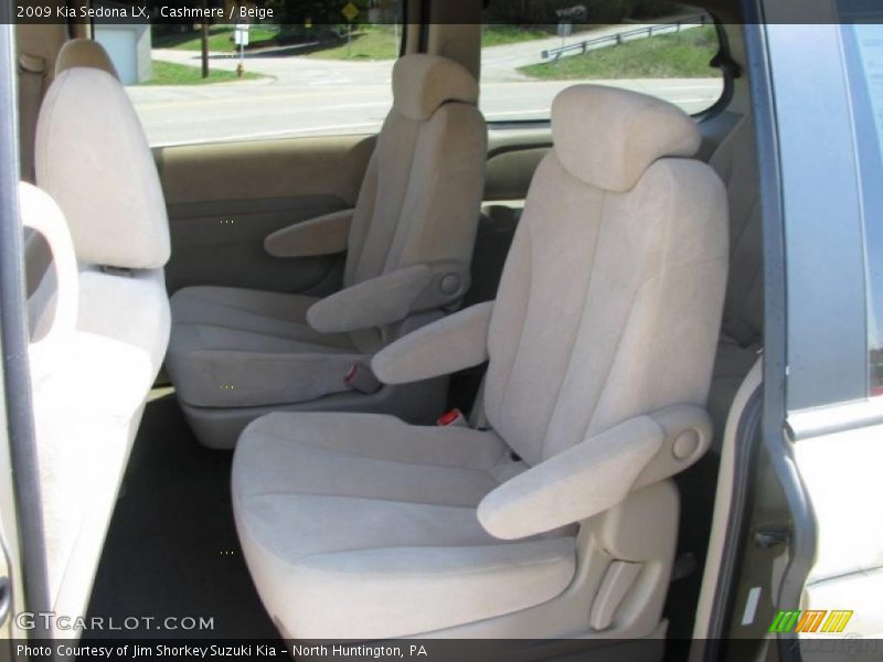Cashmere / Beige 2009 Kia Sedona LX