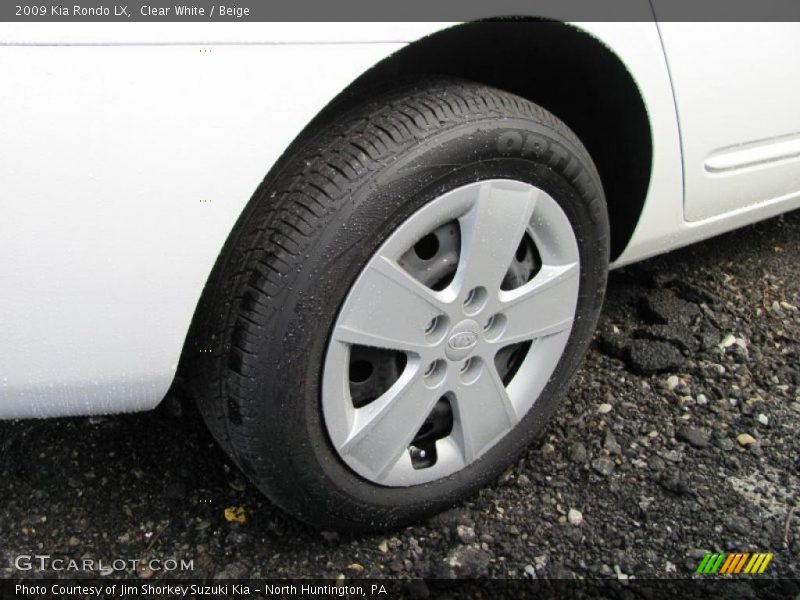 Clear White / Beige 2009 Kia Rondo LX