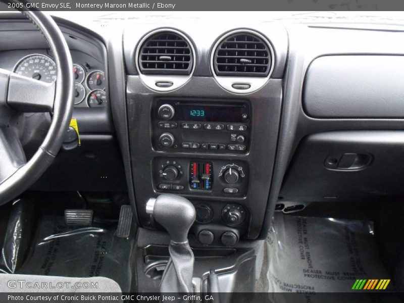 Monterey Maroon Metallic / Ebony 2005 GMC Envoy SLE