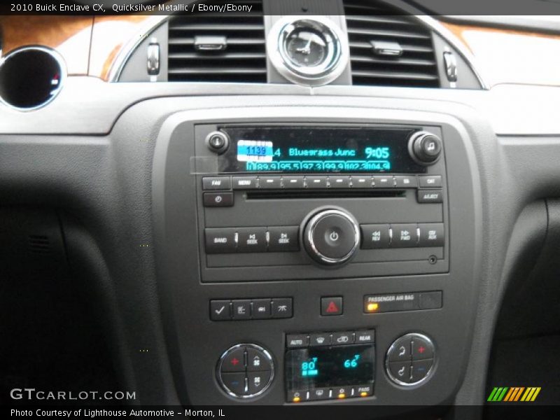 Quicksilver Metallic / Ebony/Ebony 2010 Buick Enclave CX