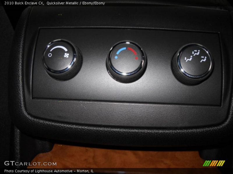Quicksilver Metallic / Ebony/Ebony 2010 Buick Enclave CX
