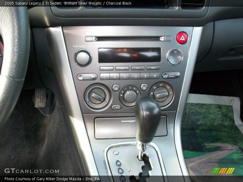Brilliant Silver Metallic / Charcoal Black 2005 Subaru Legacy 2.5i Sedan