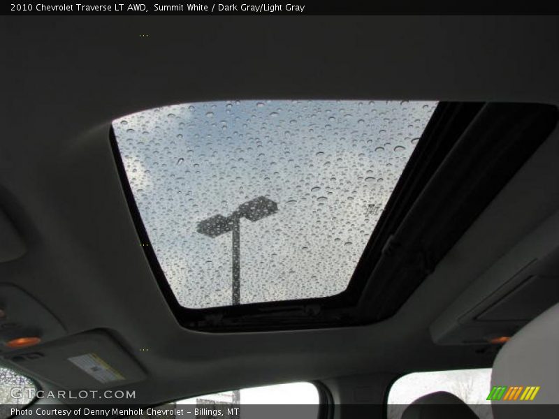 Summit White / Dark Gray/Light Gray 2010 Chevrolet Traverse LT AWD