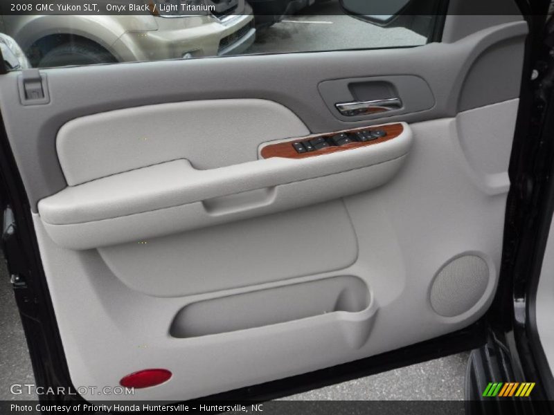 Onyx Black / Light Titanium 2008 GMC Yukon SLT