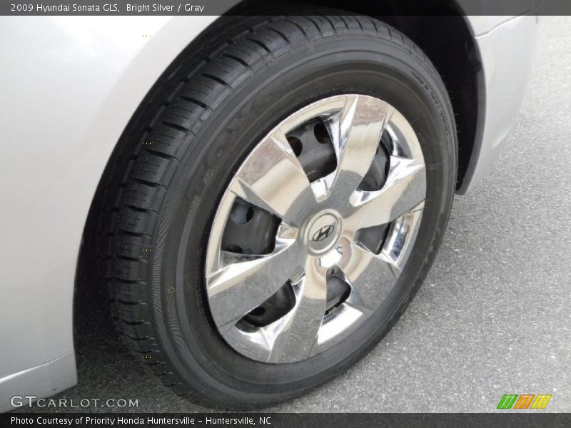 Bright Silver / Gray 2009 Hyundai Sonata GLS