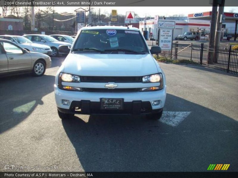 Summit White / Dark Pewter 2004 Chevrolet TrailBlazer LS 4x4