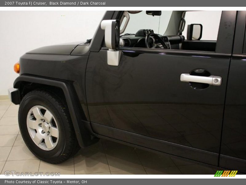 Black Diamond / Dark Charcoal 2007 Toyota FJ Cruiser