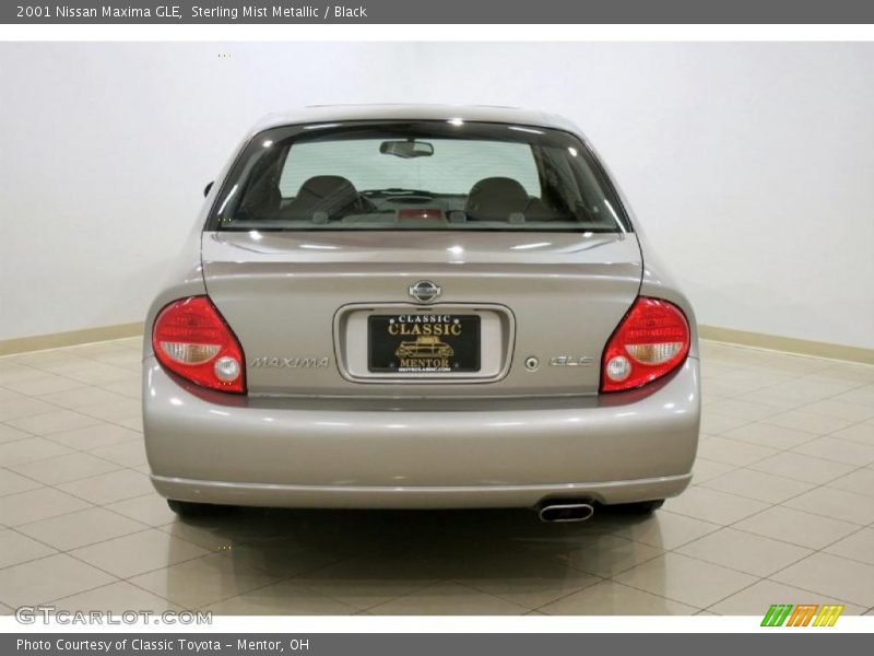 Sterling Mist Metallic / Black 2001 Nissan Maxima GLE