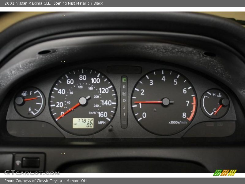 Sterling Mist Metallic / Black 2001 Nissan Maxima GLE