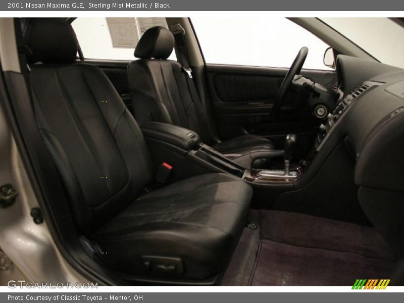 Sterling Mist Metallic / Black 2001 Nissan Maxima GLE