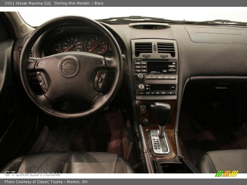 Sterling Mist Metallic / Black 2001 Nissan Maxima GLE