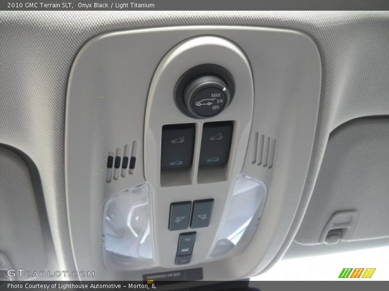 Onyx Black / Light Titanium 2010 GMC Terrain SLT