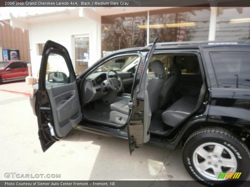Black / Medium Slate Gray 2006 Jeep Grand Cherokee Laredo 4x4