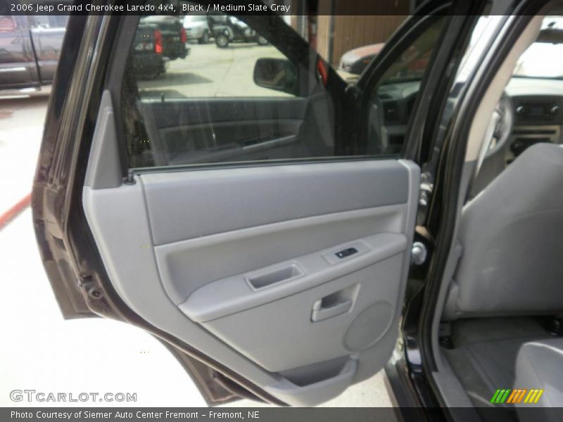 Black / Medium Slate Gray 2006 Jeep Grand Cherokee Laredo 4x4