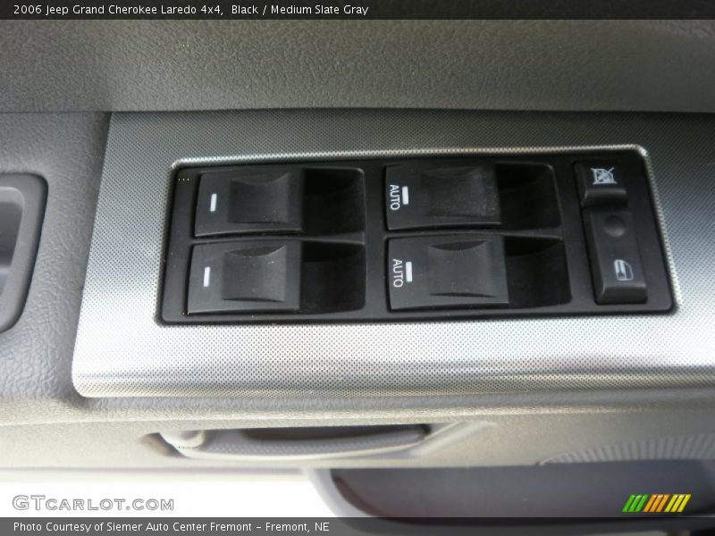 Black / Medium Slate Gray 2006 Jeep Grand Cherokee Laredo 4x4