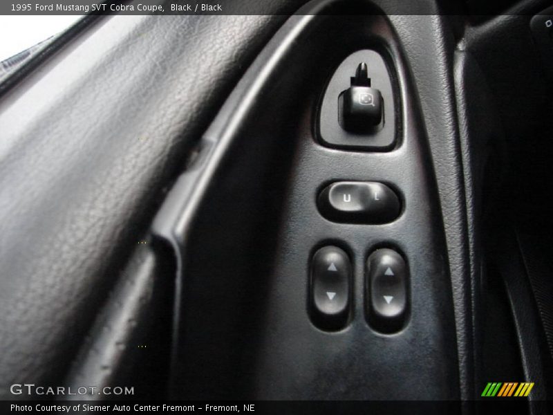 Black / Black 1995 Ford Mustang SVT Cobra Coupe