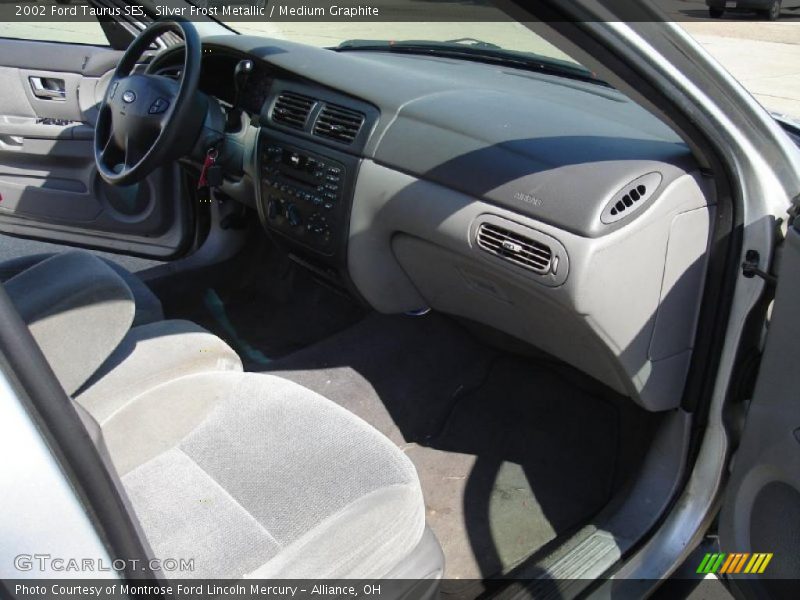 Silver Frost Metallic / Medium Graphite 2002 Ford Taurus SES