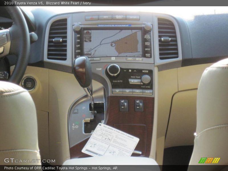 Blizzard White Pearl / Ivory 2010 Toyota Venza V6