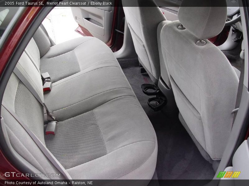 Merlot Pearl Clearcoat / Ebony Black 2005 Ford Taurus SE